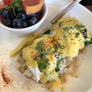 Crab Benedict