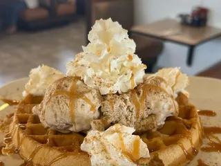 Kinni Cafè - River Falls