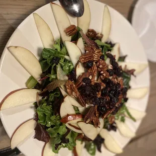 Pecan and pear salad