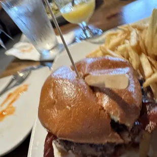 Elvis Burger