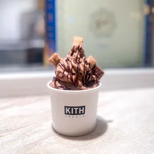 The Wifey - chocolate ice cream with Kariot hazelnut cream cereal and Nutella drizzle.