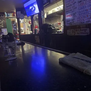 Bar inside open until 2 AM, last call 1:30-1:40 AM