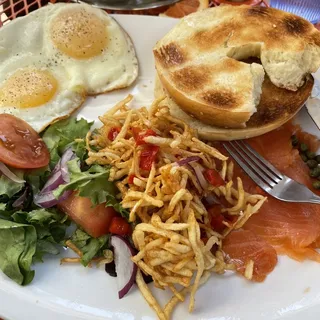 New - (Once Upon A Bagel) Bagel & Lox Plate