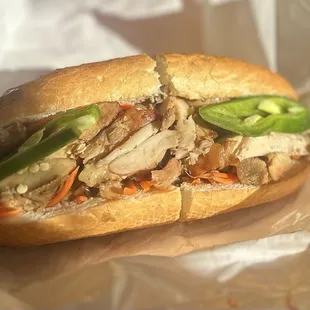 chicken bahn mi
