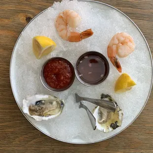 Raw bar items
