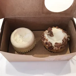 White Out and Carrot Cake cupcakes!