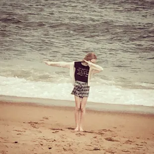 Dabbing on the beach