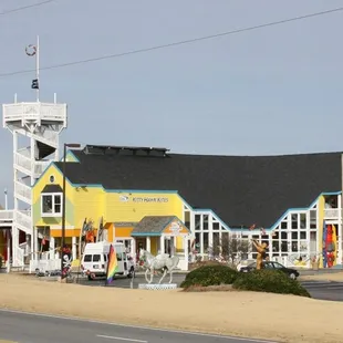 Original Kitty Hawk Kites store in Nags Head, heading North on Highway 158.