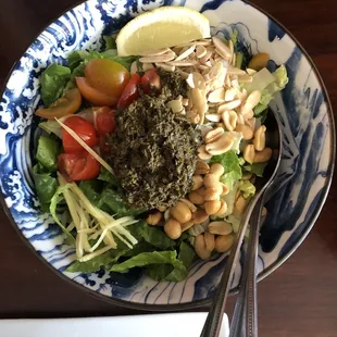 Tea leaf salad