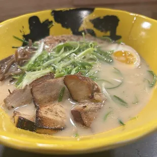 3. Kiwami Kuro 極升黑 $15.85 Signature pork broth black garlic oil