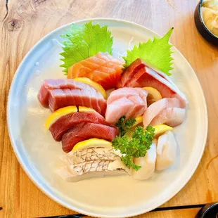 omakase sashimi 12 pieces