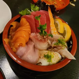 Chirashi bowl