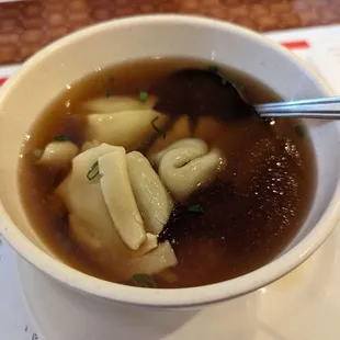 Wonton soup, lunch portion