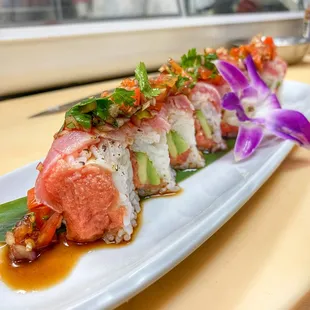 Seared Tuna with Pico De Gallo Salsa Sushi