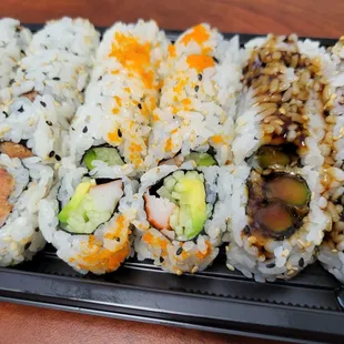3-roll lunch special (spicy tuna, cali, tempura asparagus) $15