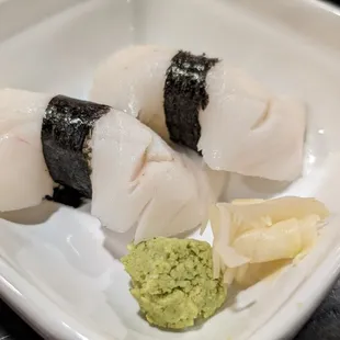 white tuna nigiri 9/10