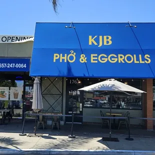 Entrance. Right next to Toast.