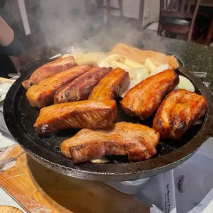 chicken wings, bbq wings, fried chicken wings, fried chicken, chicken, bbq chicken, poultry, chicken wings and fried chicken, food