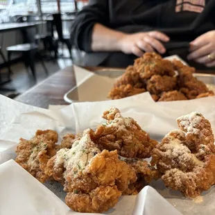 Boneless fried chicken with honey powder