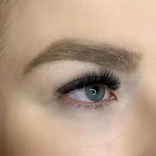 Volume lashes