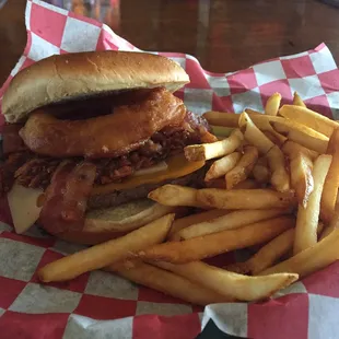 The Mondo burger is one darn good burger.