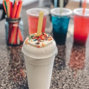 Fruity Pebbles Shake + Specialty Teas!