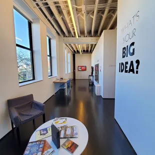 Kids creation space with several manipulable stations