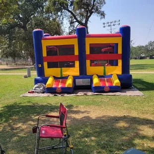 Play a round bounce house