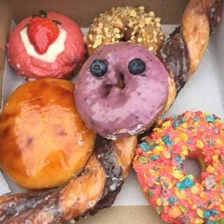 Fruitty Pebbles Donut