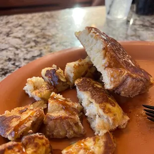 Kneader's French Toast - dry even with the syrup.