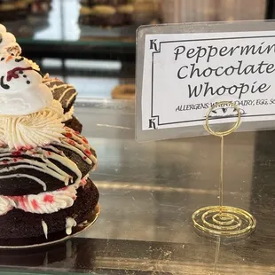 Peppermint chocolate whoopie pie
