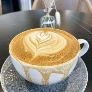 dessert, drink