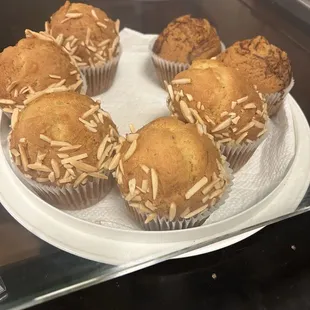 Almond muffin