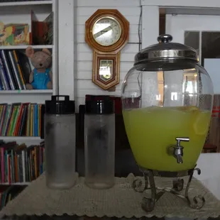 lemonade for the party