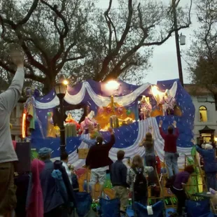 Title float