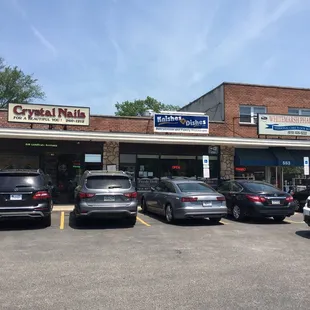 the outside of a restaurant