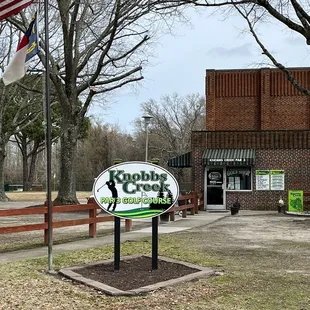 Knobbs Creek Par 3 Golf Course