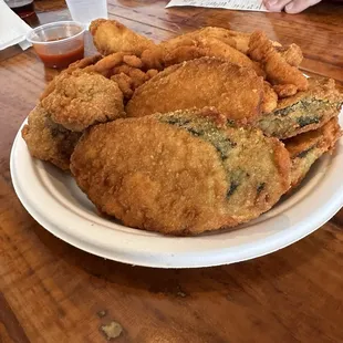 Just look at the size of the zucchini, be very careful when you bite into it. It is super hot.