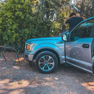 Mobile auto glass service right to your front door