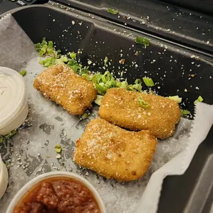 chicken nuggies and salsa