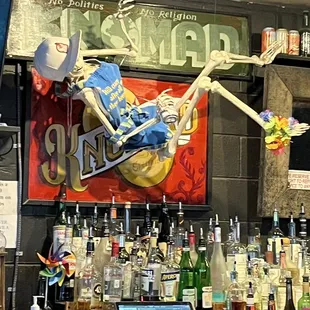 Knomad Bar