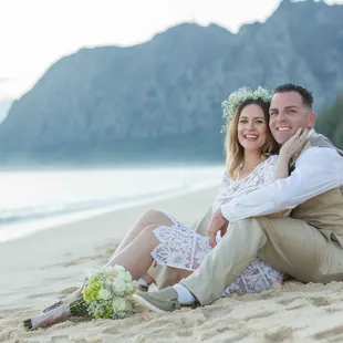 Knots &amp; Shots Hawaii, LLC  Waimanalo Beach Wedding