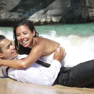Knots &amp; Shots Hawaii, LLC Oahu, Hawaii  Wedding Officiants &amp; Photography