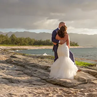 Knots &amp; Shots Hawaii, LLC  Oahu, Hawaii Wedding