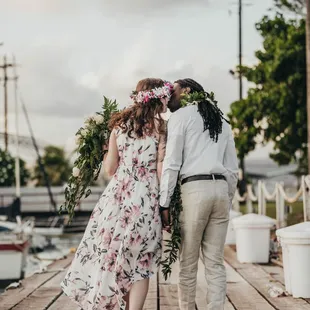 Knots &amp; Shots Hawaii Wedding Officiants &amp; Photography Ko&apos;olina Oahu