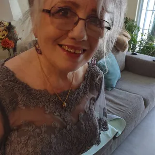 Gwen G.