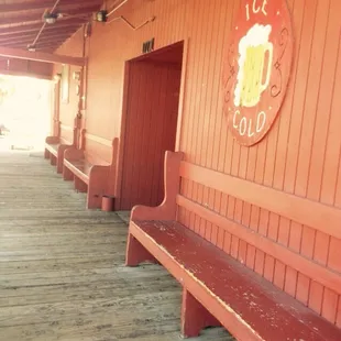 Cool dive bar. Seating outside anybody?