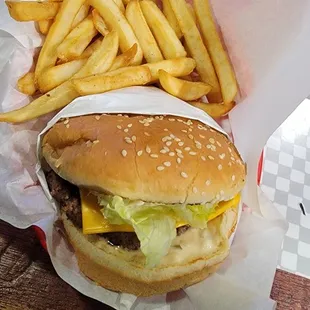 Worlds Famous " Cheeseburger