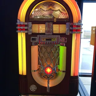 Cool Jukebox!