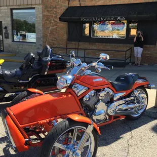 A must stop is Knucklehead. Beautiful Wisconsin day 4 in the cheese country! Get some cheese curds for an appetizer everywhere you eat.